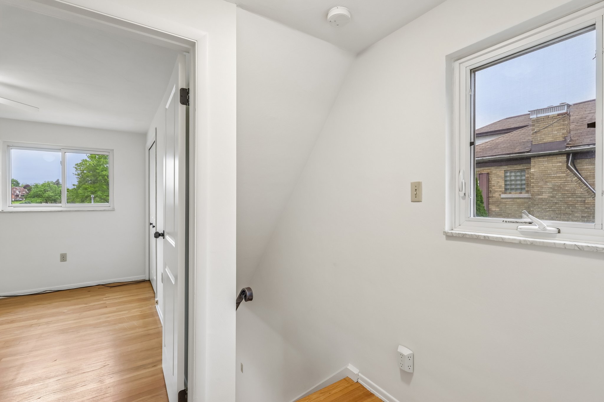 Calvert Ave-S0105-037.jpg