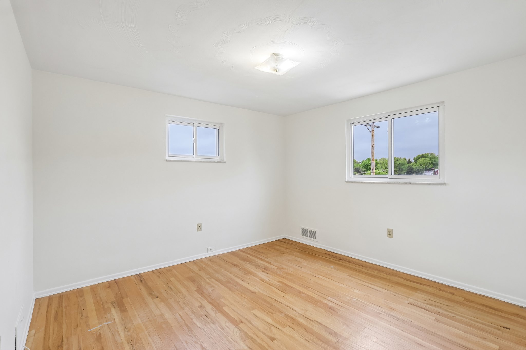 Calvert Ave-S0105-044.jpg