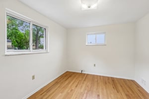 Calvert Ave-S0105-047.jpg
