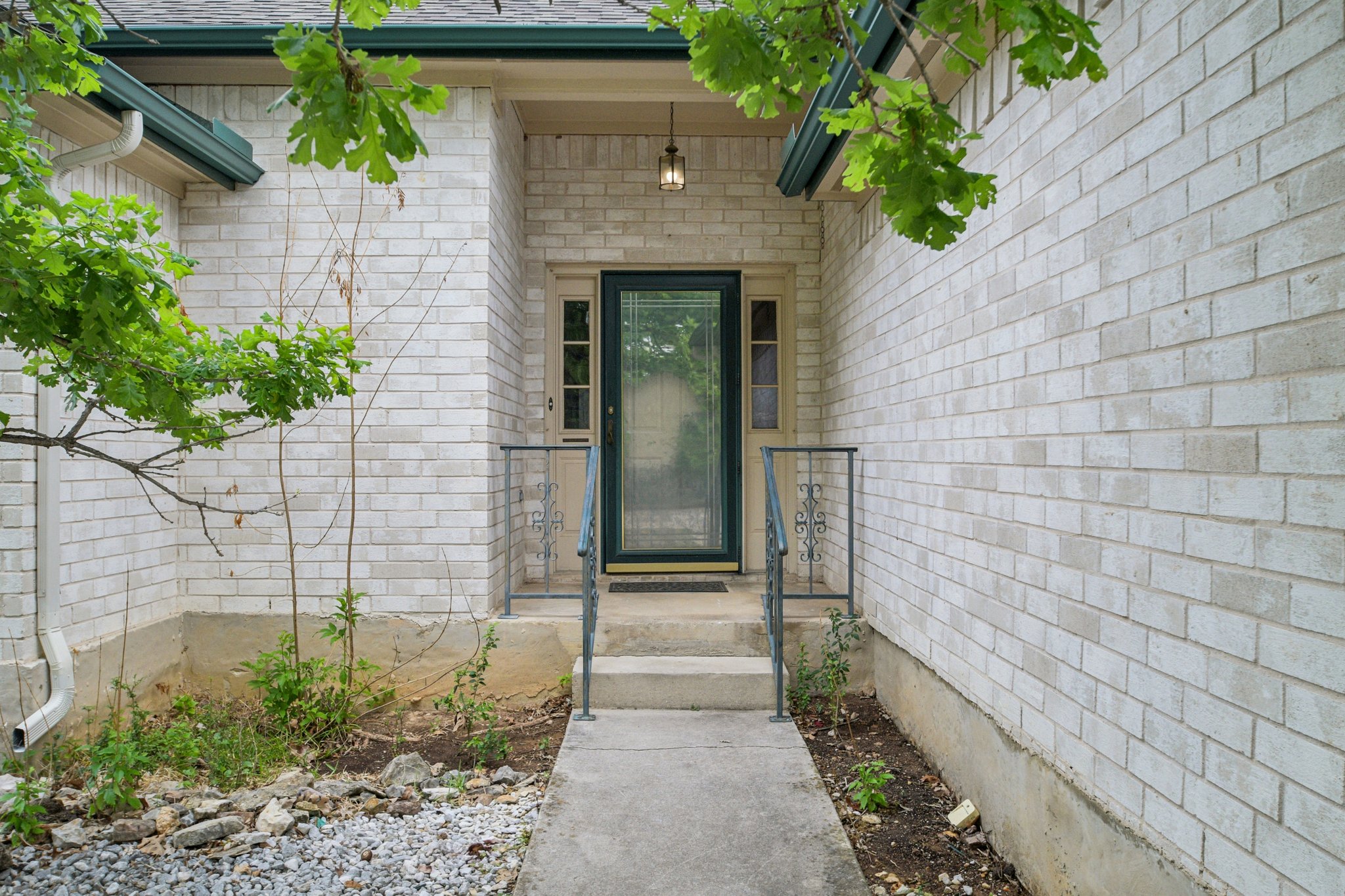 Clyde Ct-S0304-004.jpg