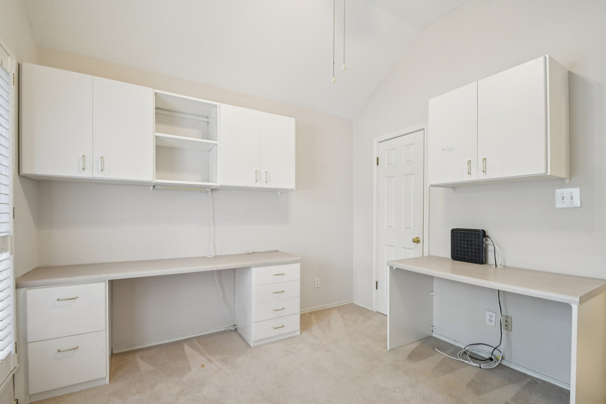 Clyde Ct-S0304-017.jpg