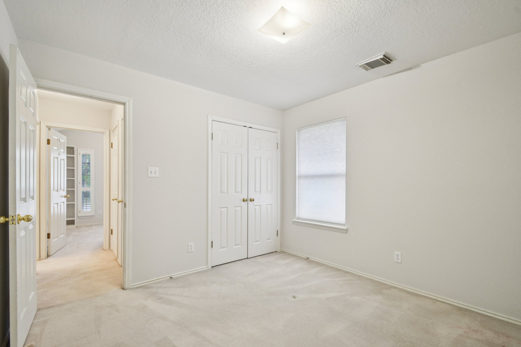 Clyde Ct-S0304-020.jpg