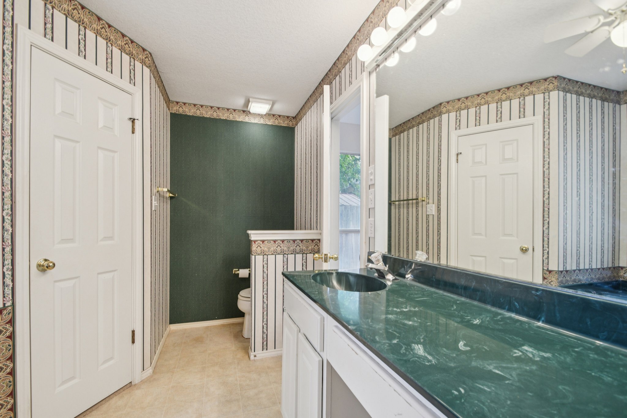 Clyde Ct-S0304-027.jpg