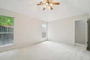 Clyde Ct-S0304-022.jpg