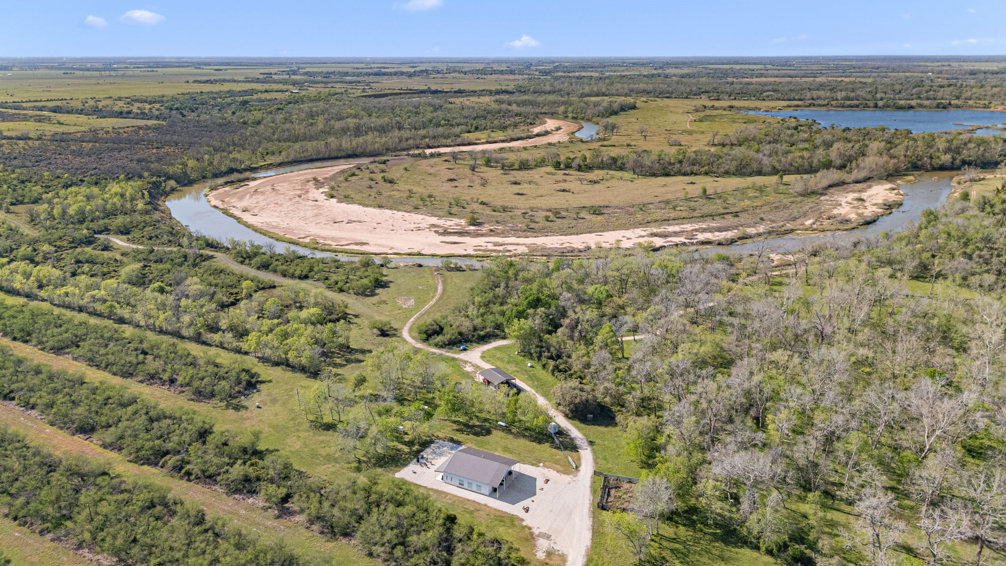604 Co Rd 475, El Campo, TX 77437 | Studio Vos, Inc.