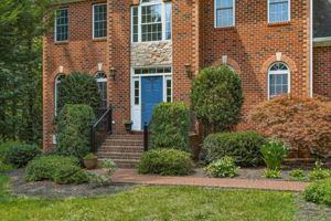 04-Exterior Front