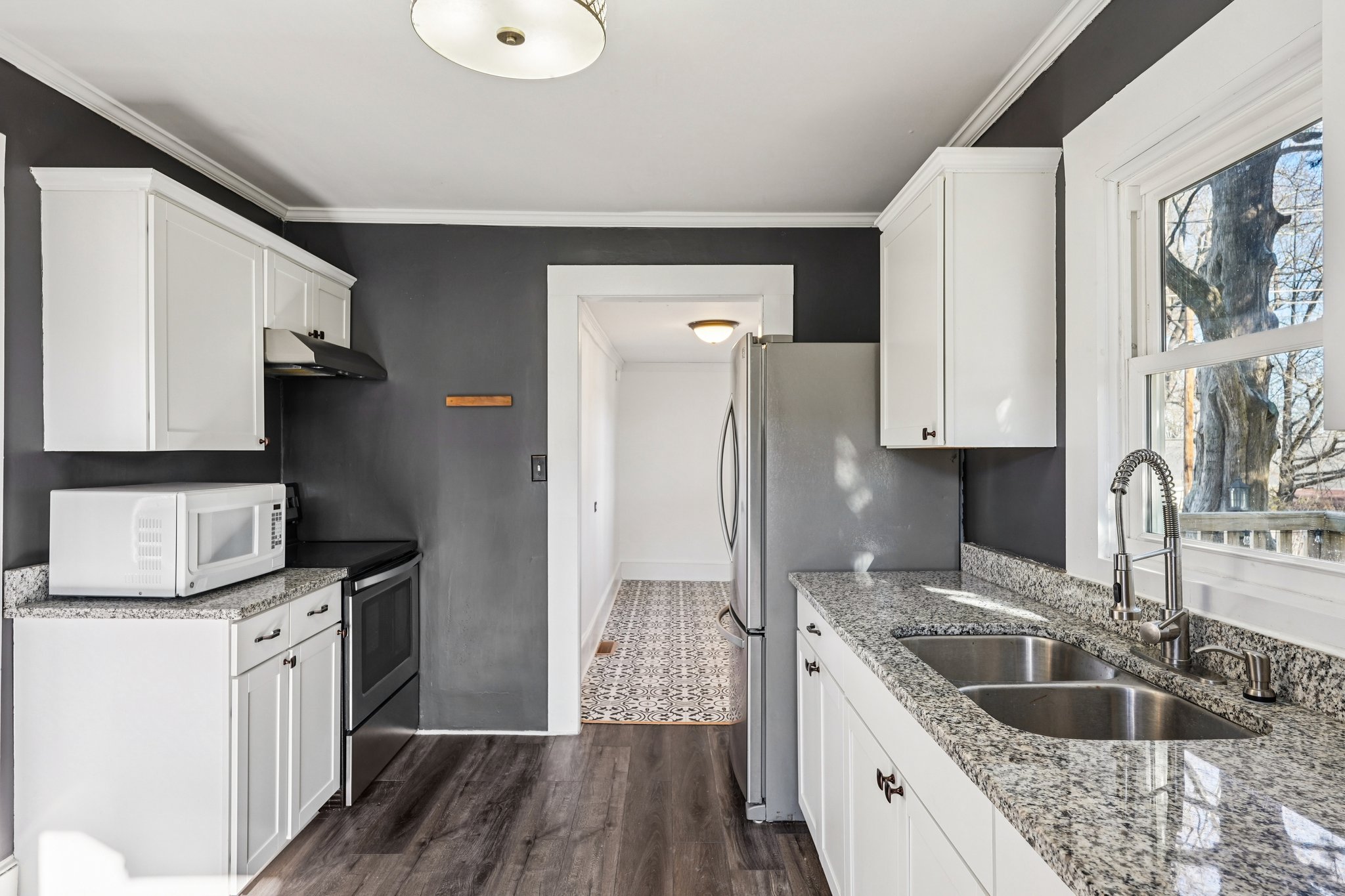 Fairview St-S1701-015.jpg