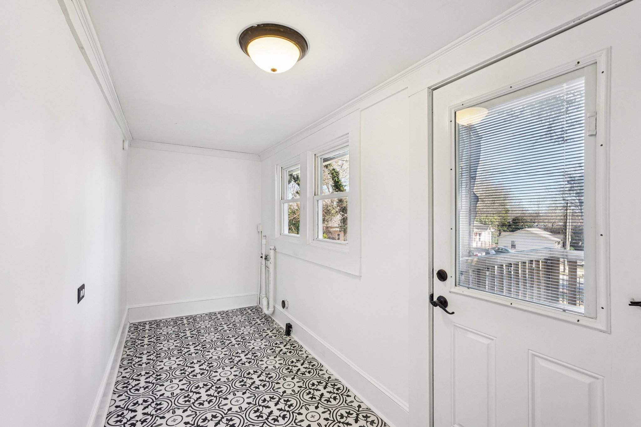 Fairview St-S1701-017.jpg