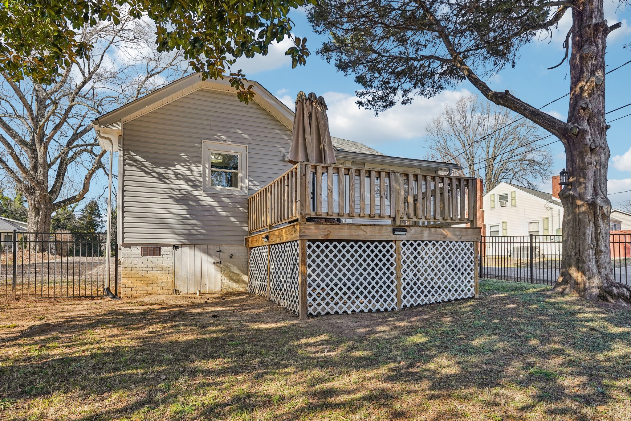 Fairview St-S1701-033.jpg