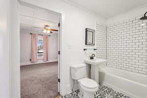 Fairview St-S1701-024.jpg