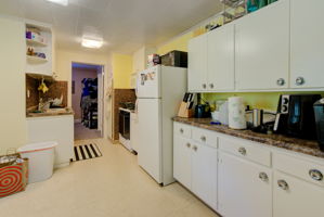 604 - Upper Level Kitchen