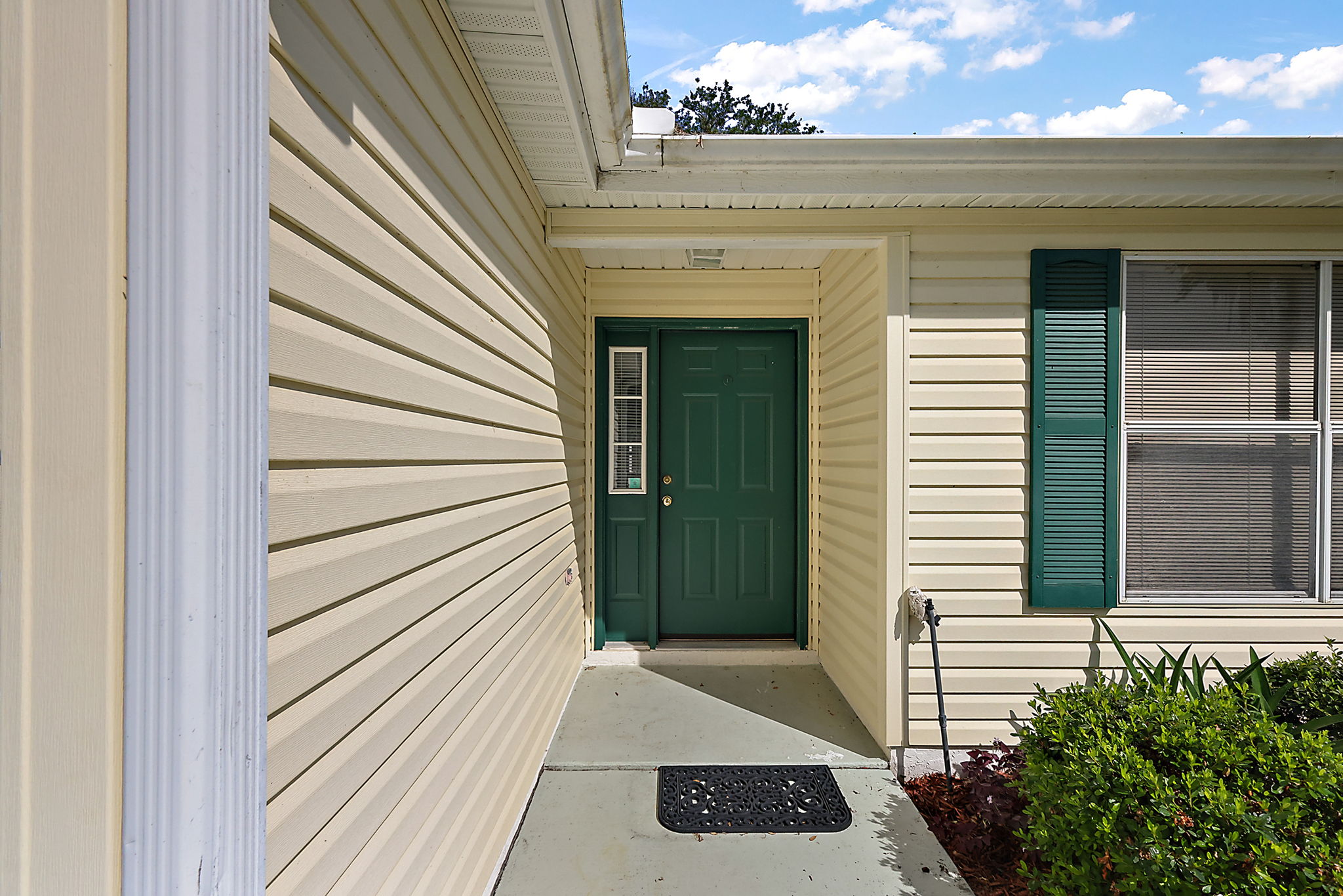 Front Entry Detail