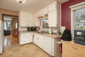 11-Kitchen