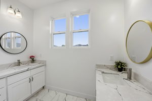  Photo 31
