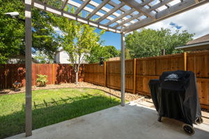 6043 Woodway Ct, San Antonio, TX 78249, USA Photo 22