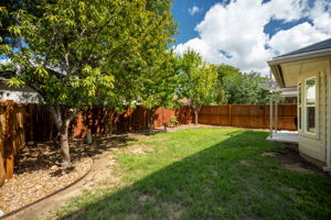 6043 Woodway Ct, San Antonio, TX 78249, USA Photo 23