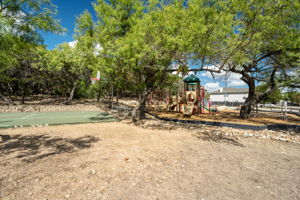 6043 Woodway Ct, San Antonio, TX 78249, USA Photo 25