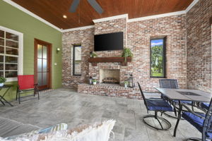 Outdoor Fireplace and Living