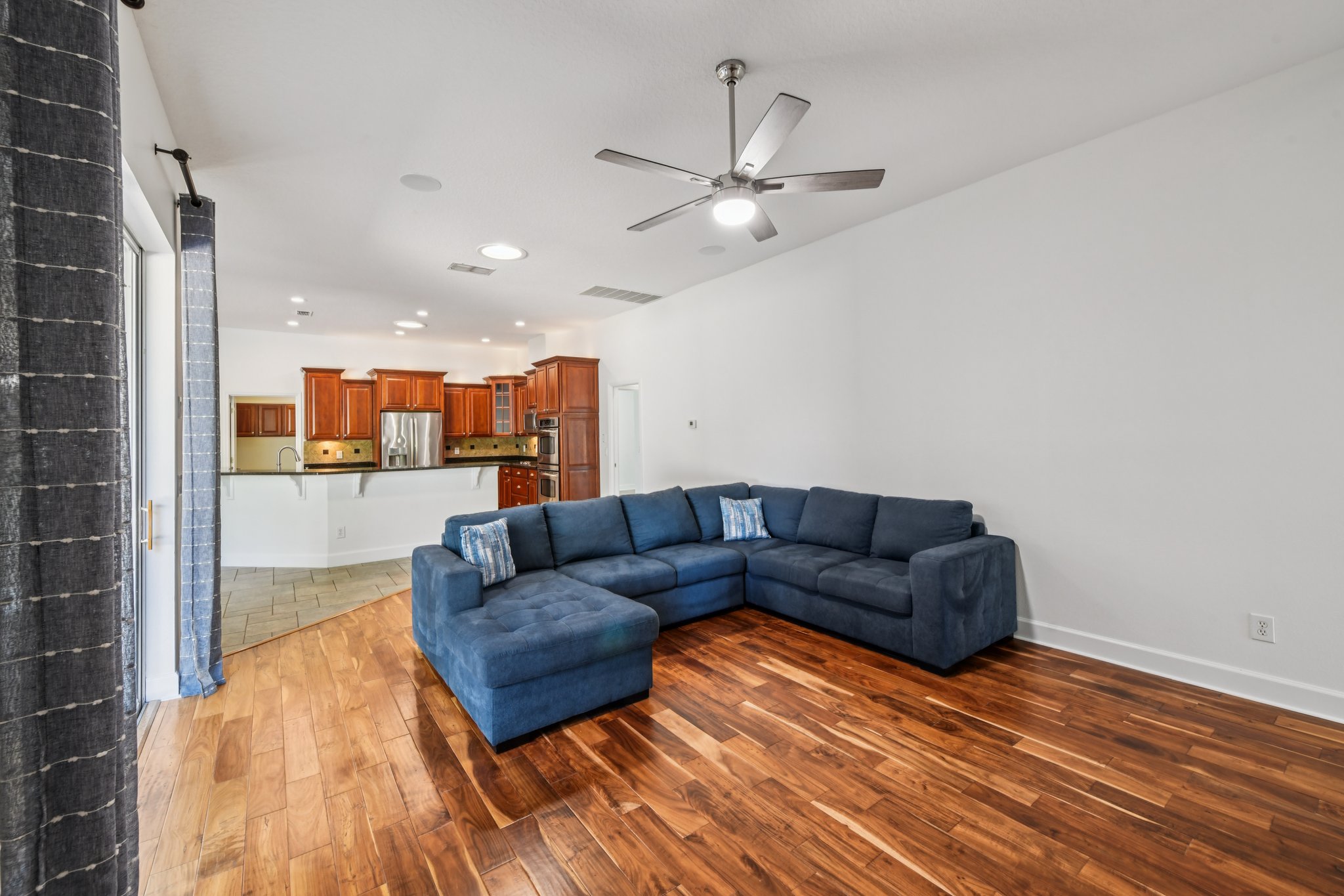 Tremayne Dr-S2706-011.jpg