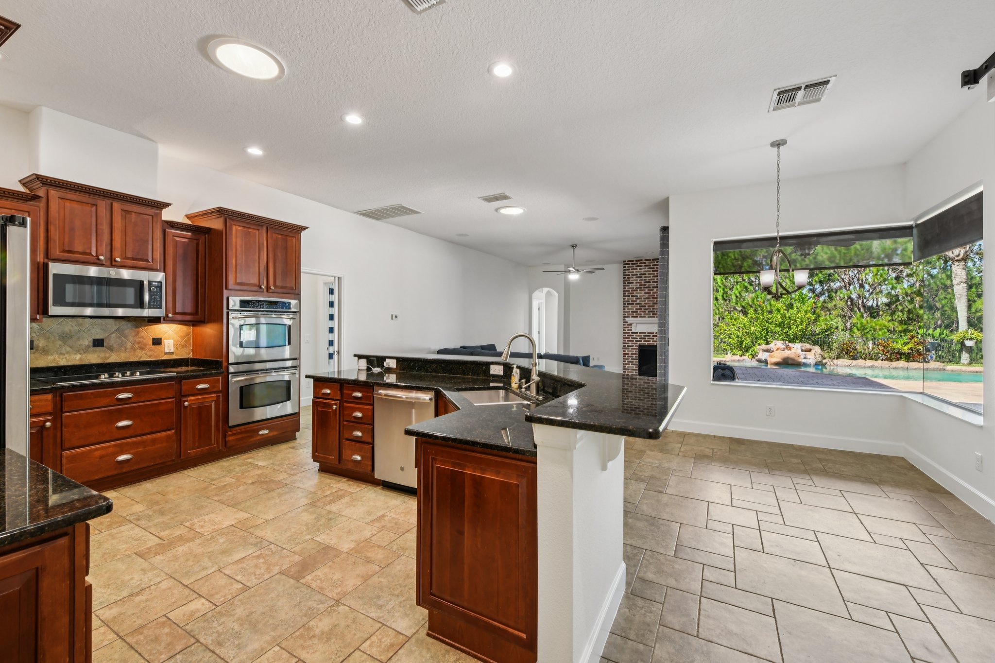 Tremayne Dr-S2706-019.jpg