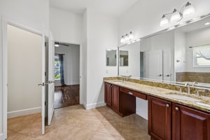 Tremayne Dr-S2706-027.jpg