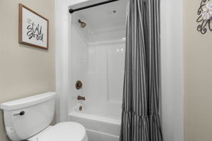 605 Banbury Ct, Roselle, IL 60172_021