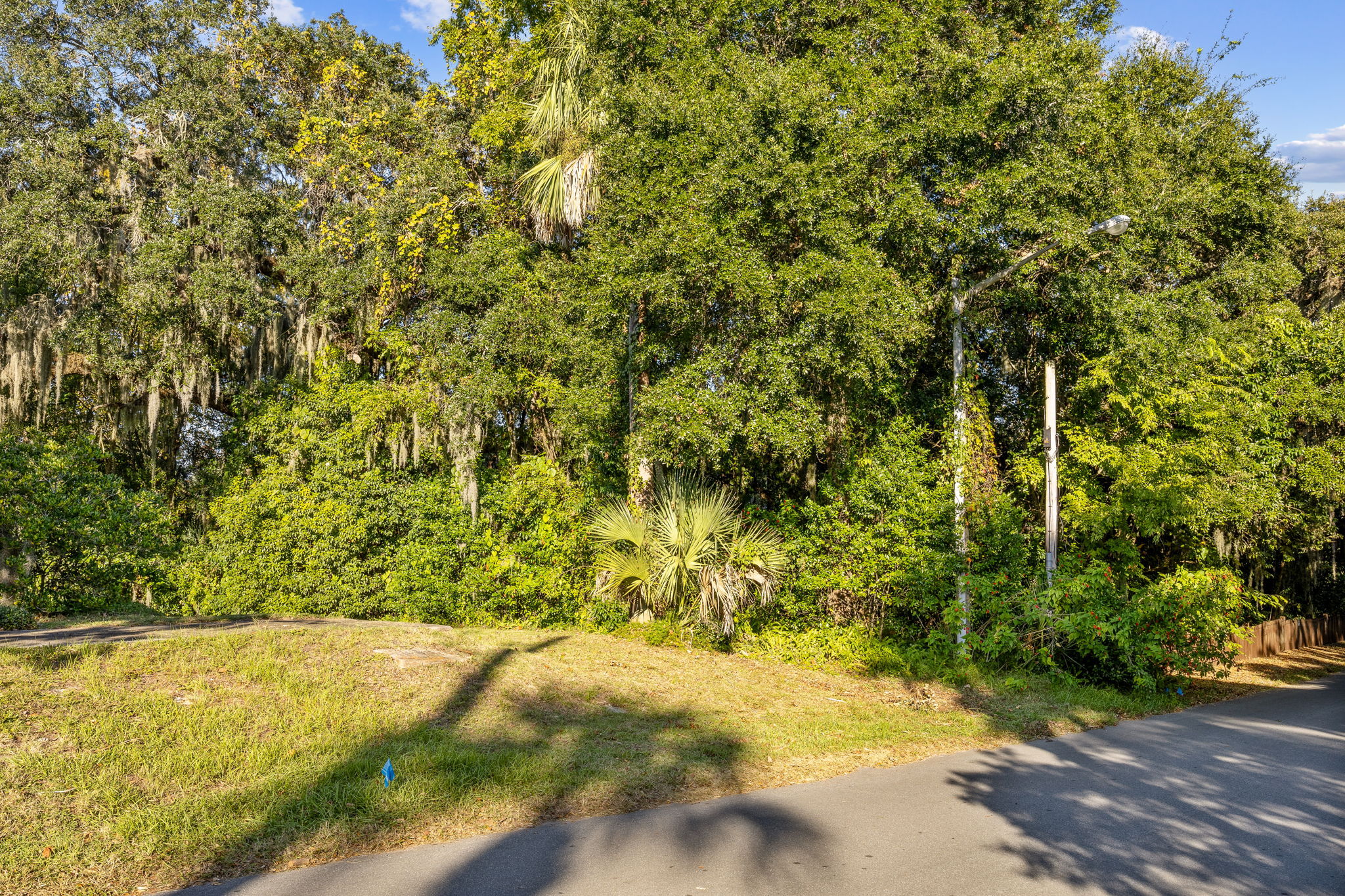 Zoned for a single family residence ...