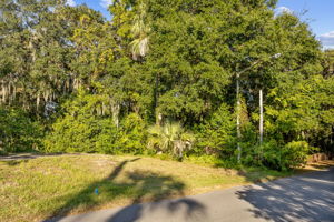 Zoned for a single family residence ...