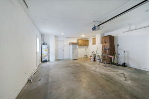  Photo 34