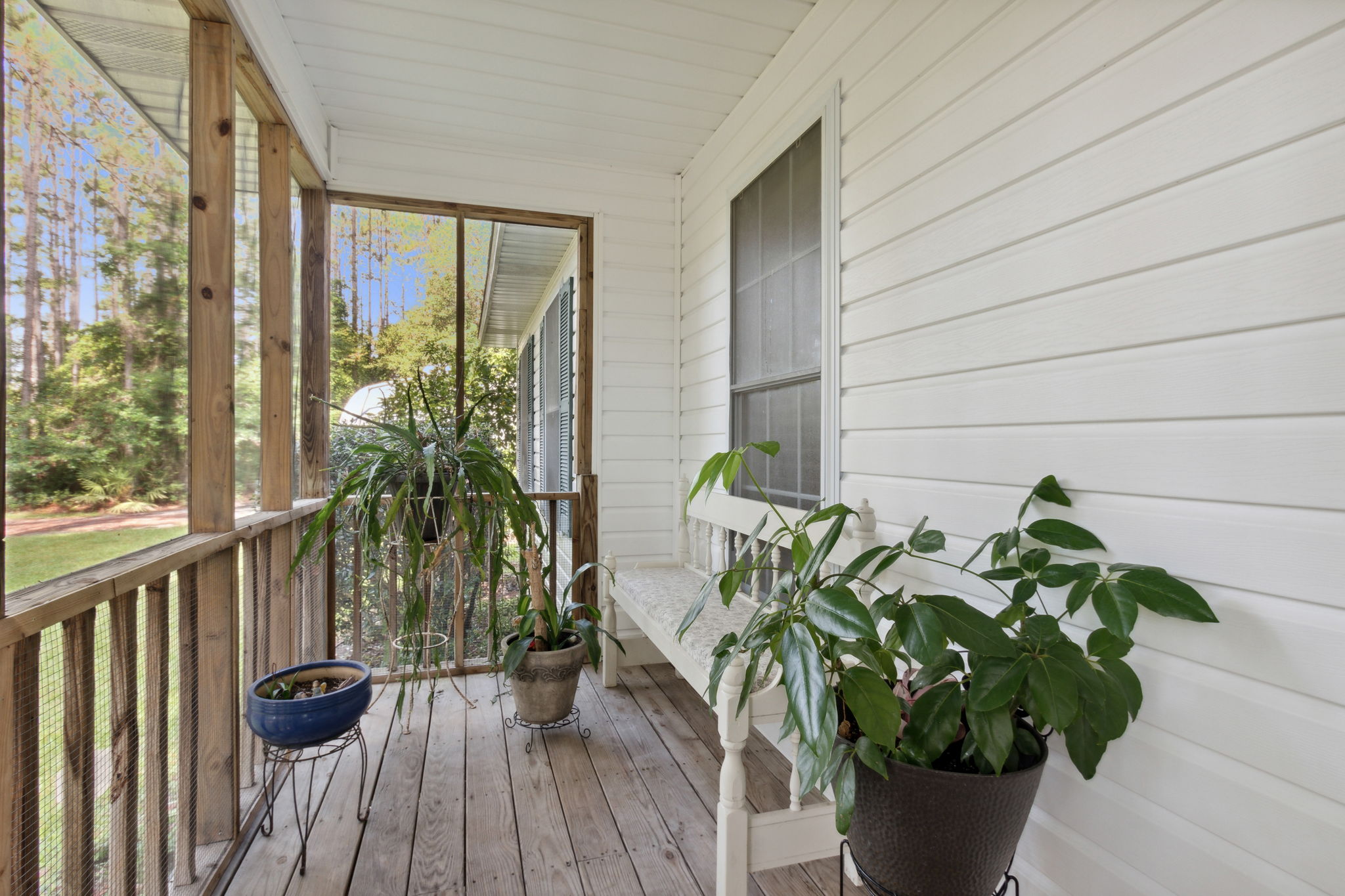 Screened-in Porch