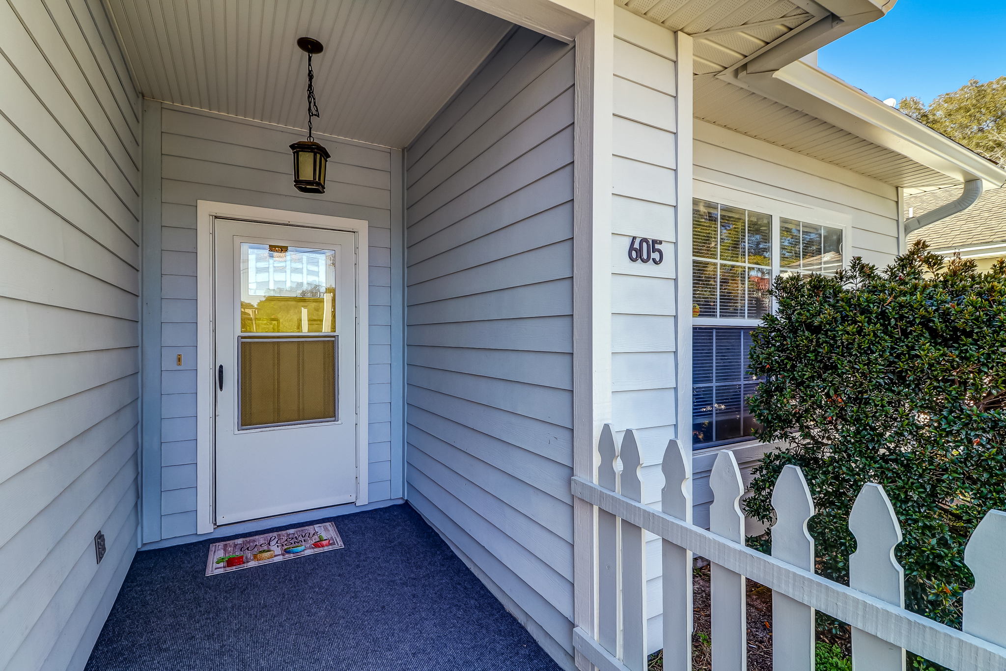 Front Entry Detail