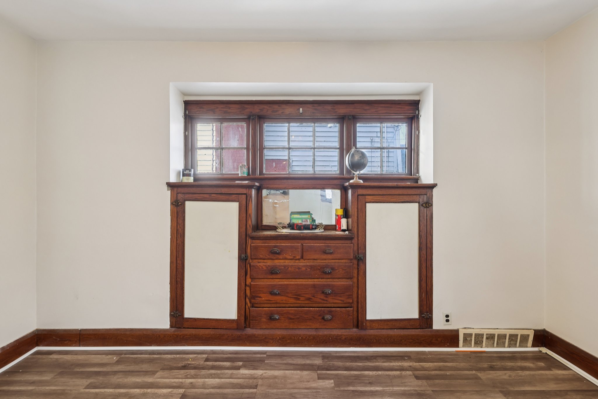 W Warren Ave-S2311-019.jpg