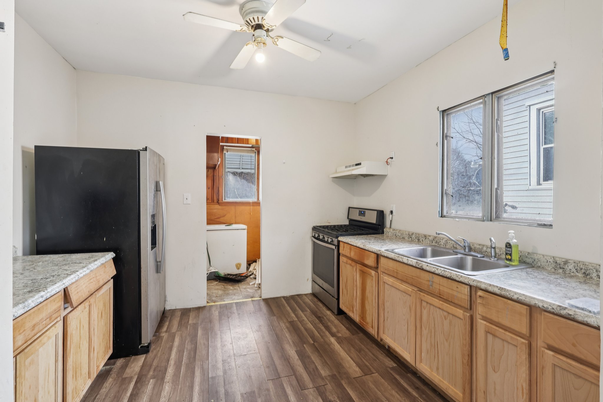 W Warren Ave-S2311-020.jpg