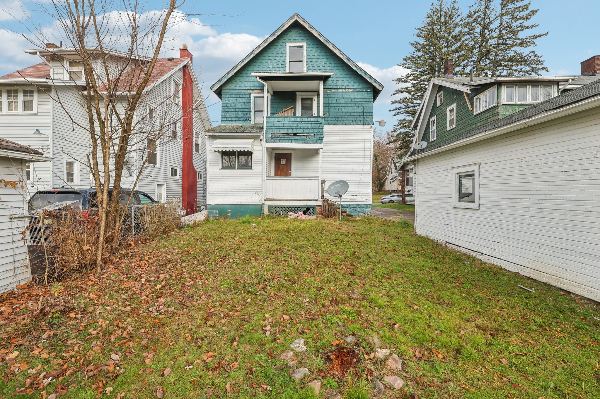 W Warren Ave-S2311-050.jpg