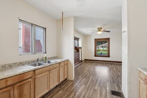 W Warren Ave-S2311-023.jpg