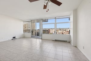 Boulevard East-S1309-002.jpg