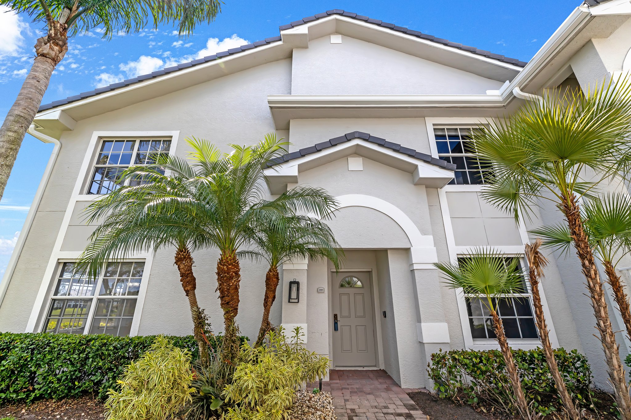 Front Exterior 1.jpg