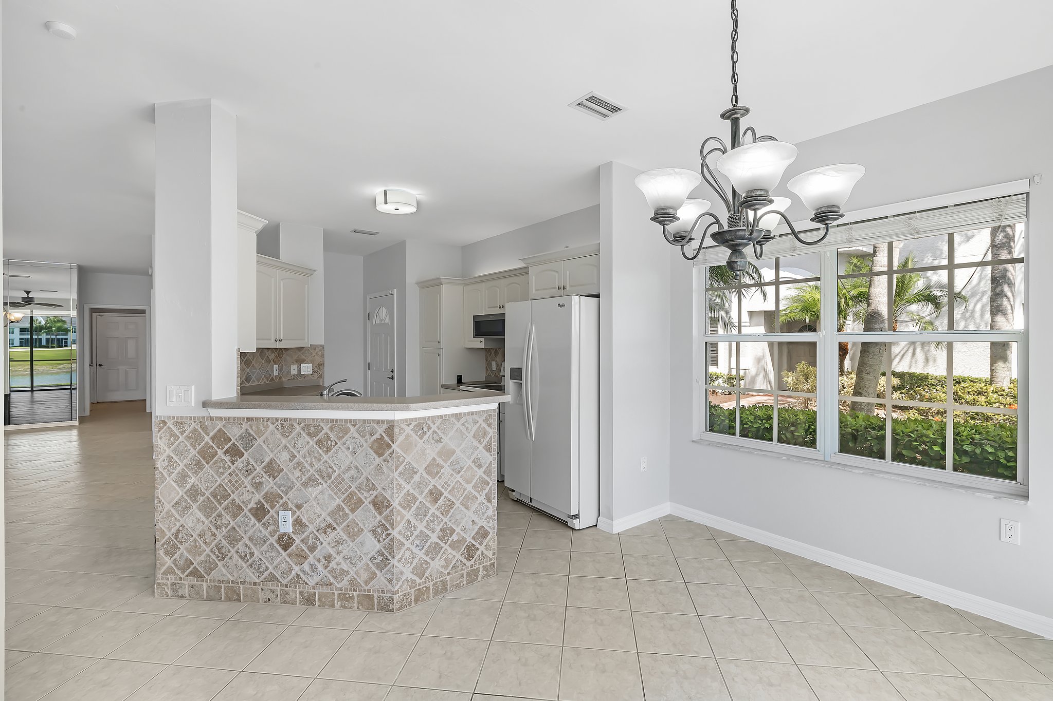 Breakfast Nook 2.jpg