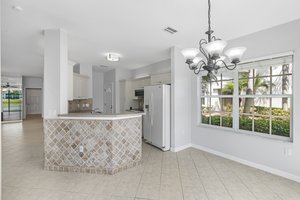 Breakfast Nook 2.jpg