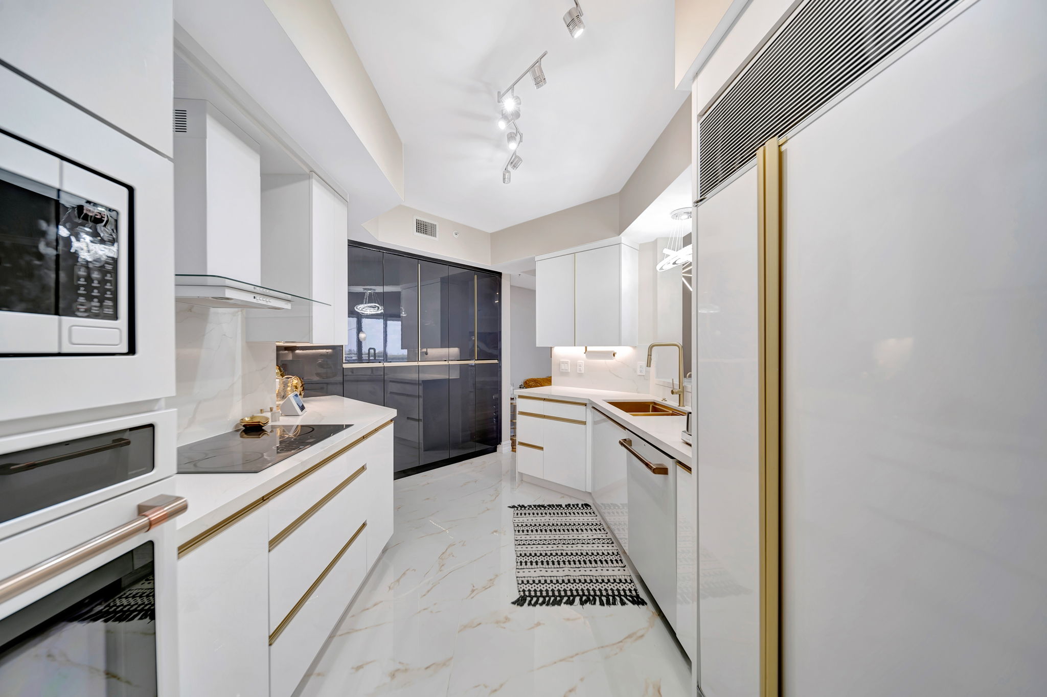  Photo 39