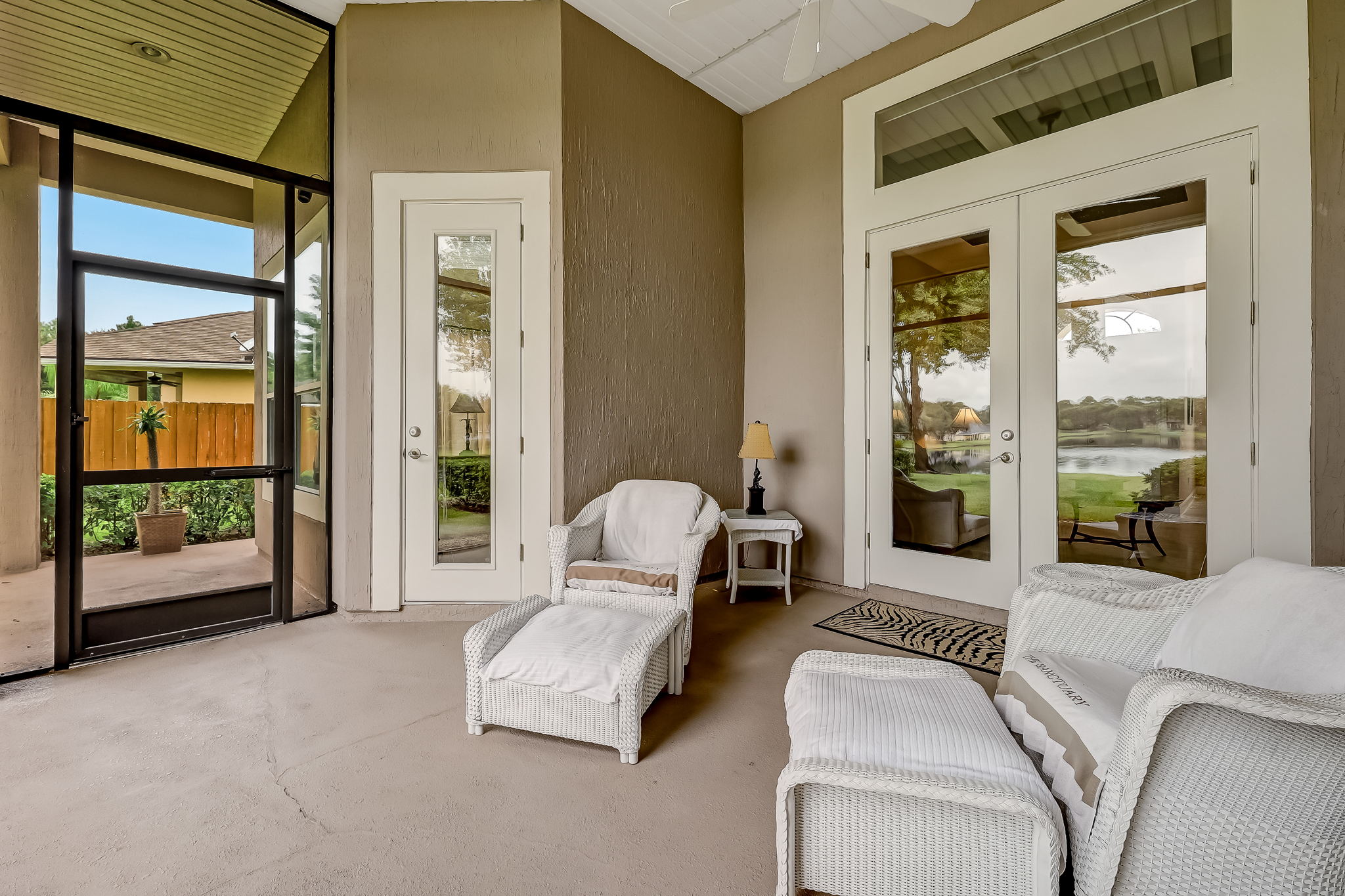 Screened-in Porch