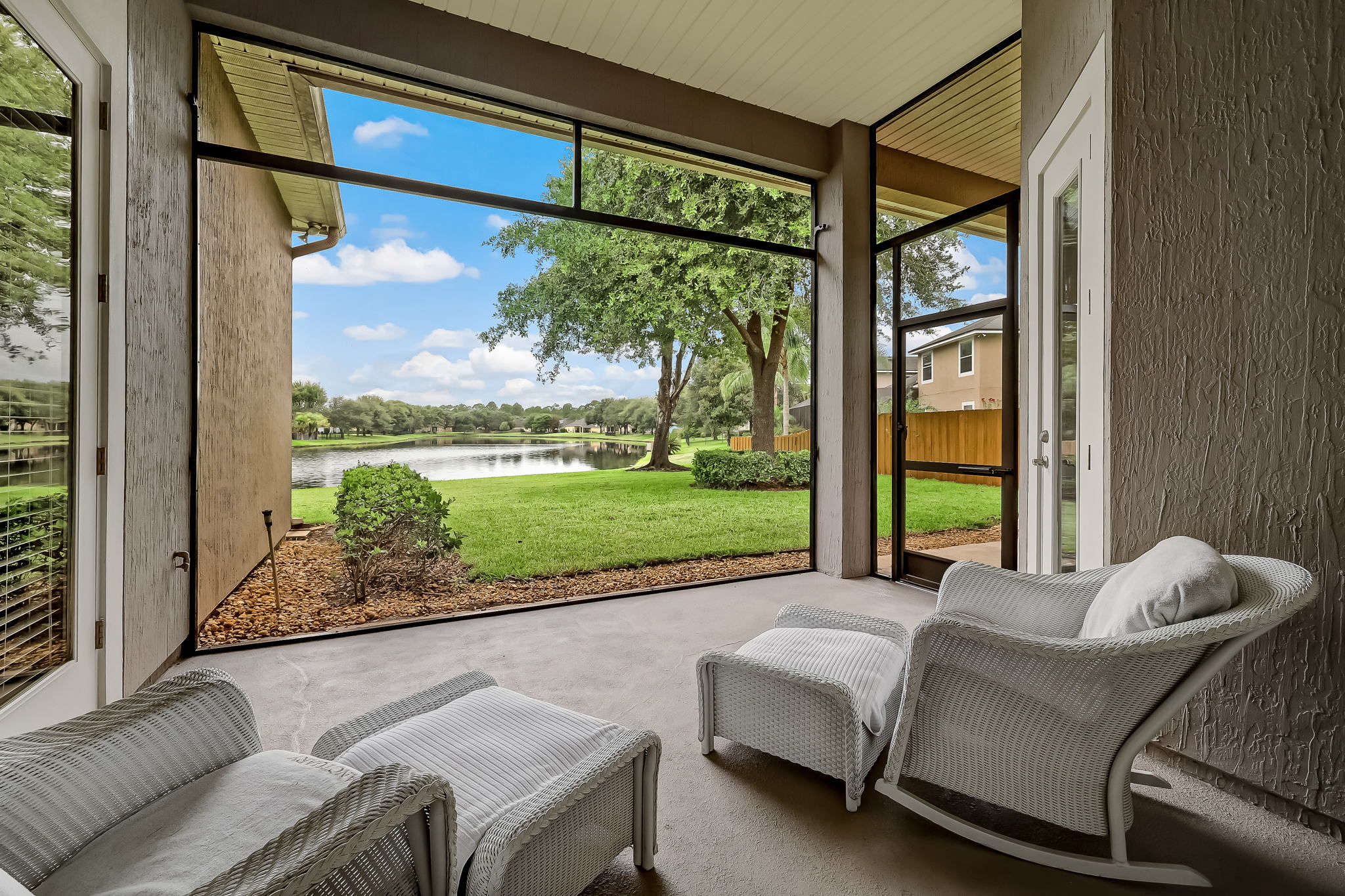 Screened-in Porch