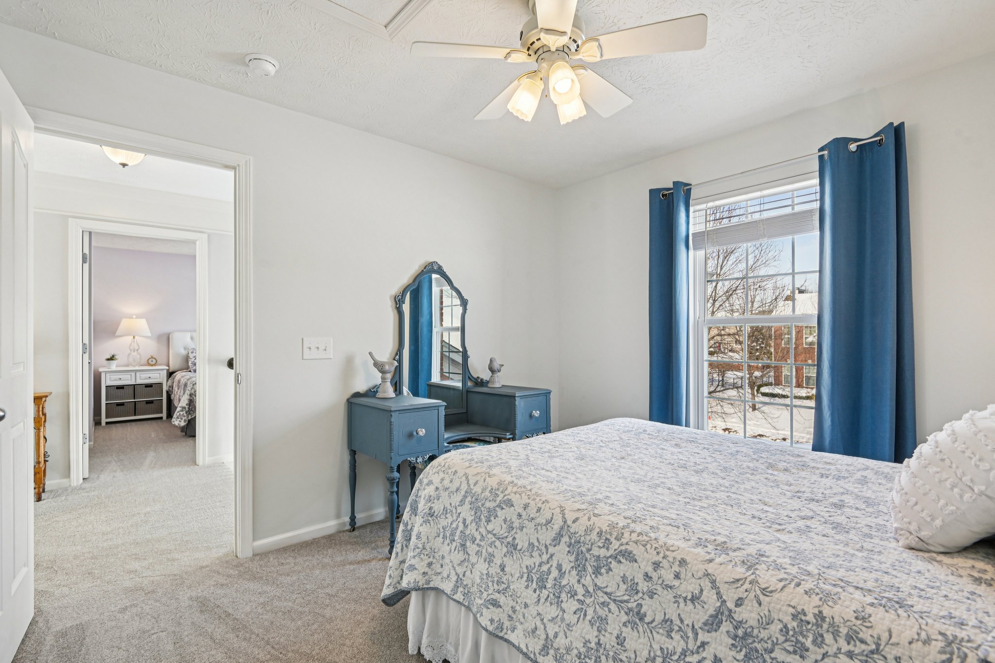 Catlin Ln-S3001-062.jpg