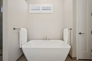 W Keene Ave-L0210-034.jpg