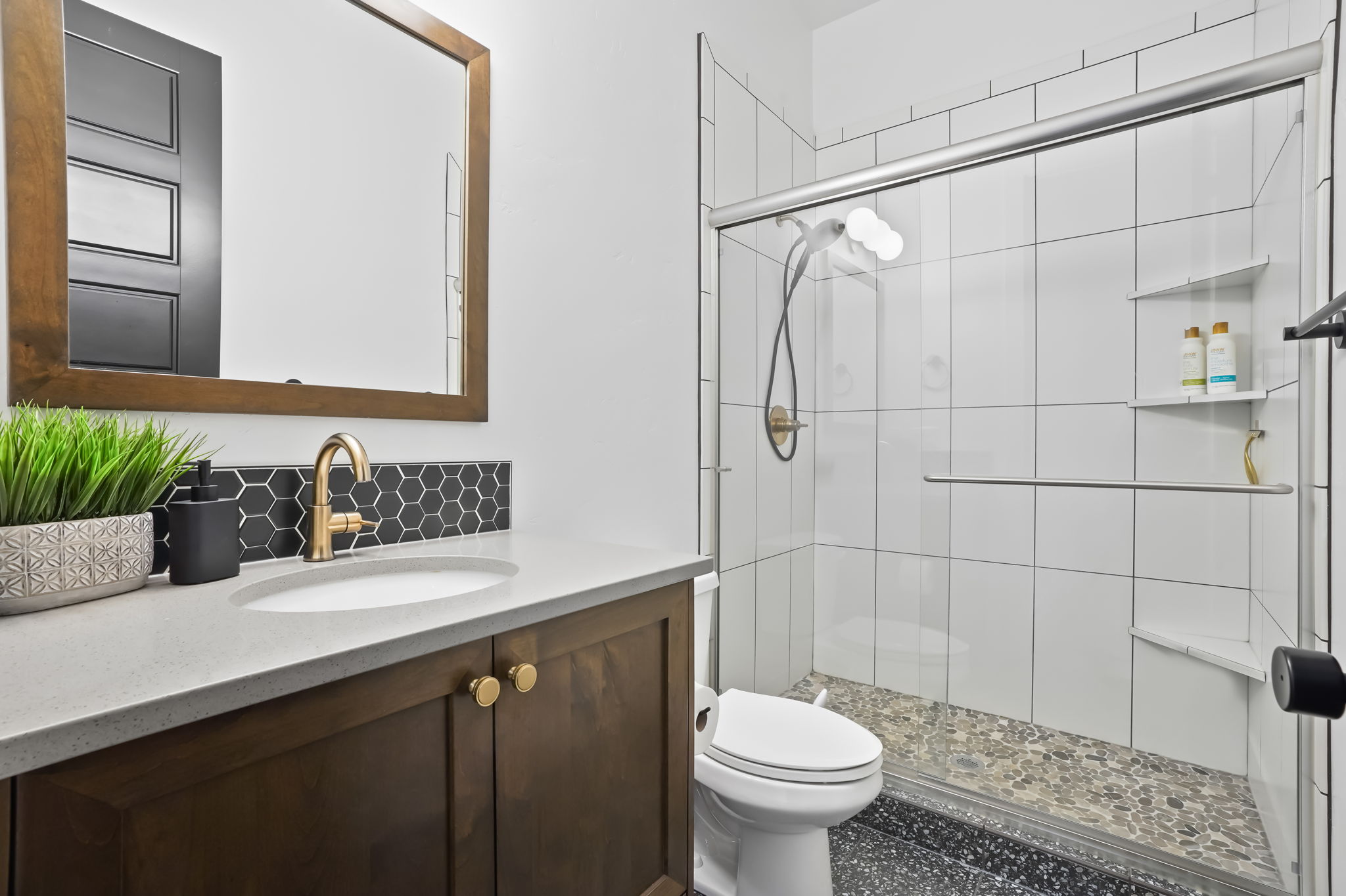 Guest Bath 1