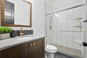 Guest Bath 1