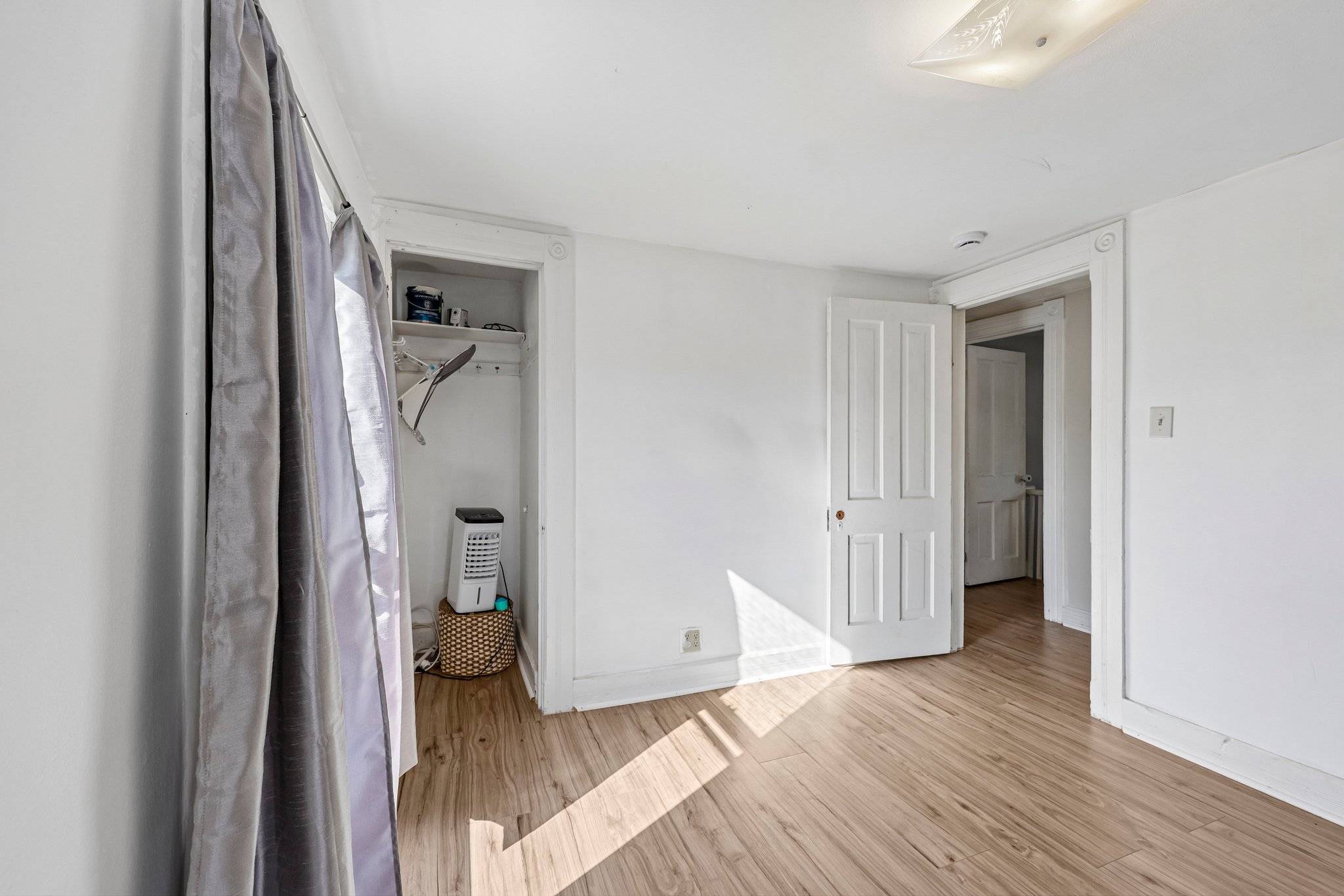 Chestnut St-S0809-033.jpg