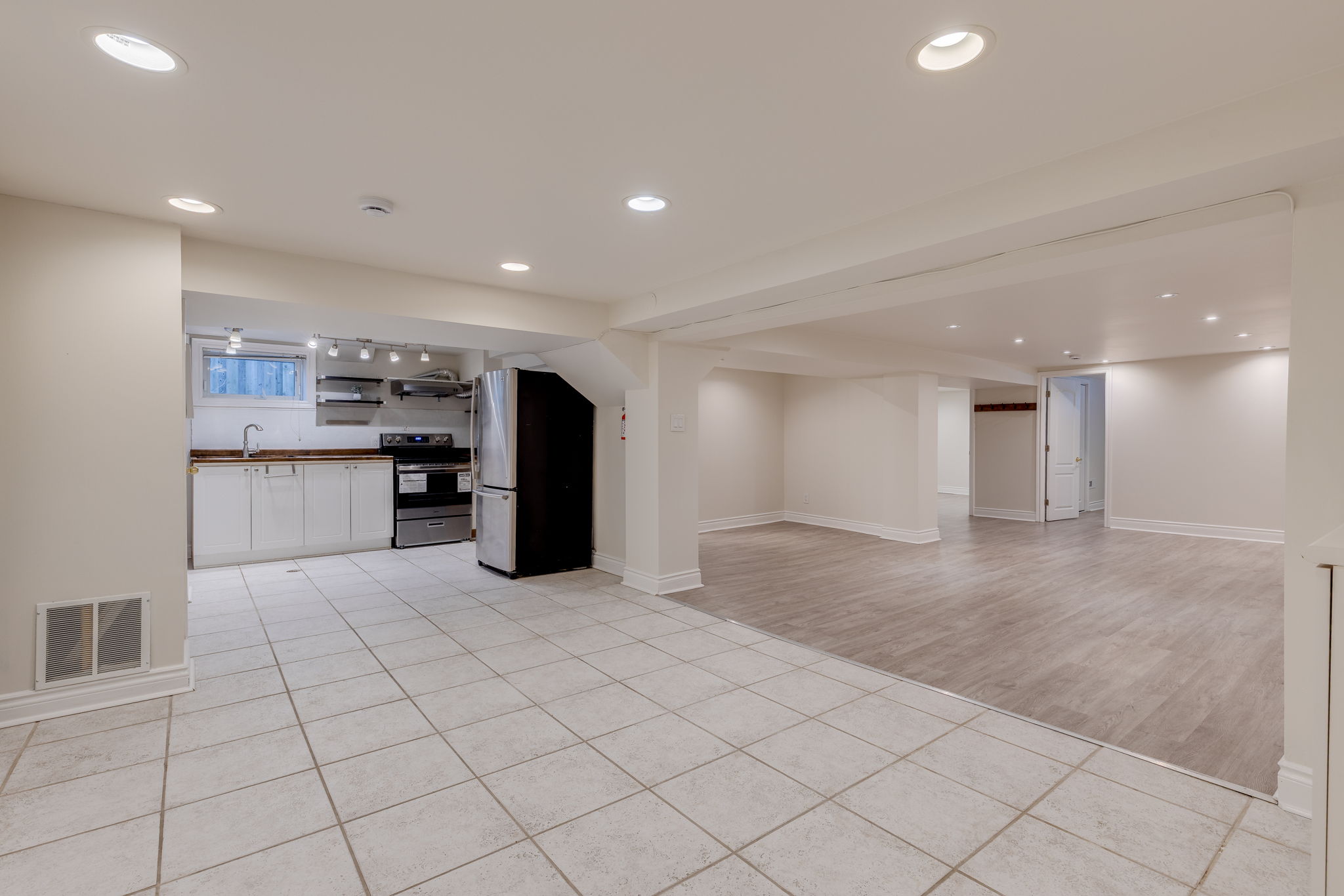 Toronto property showcase — delivered property photograph 4