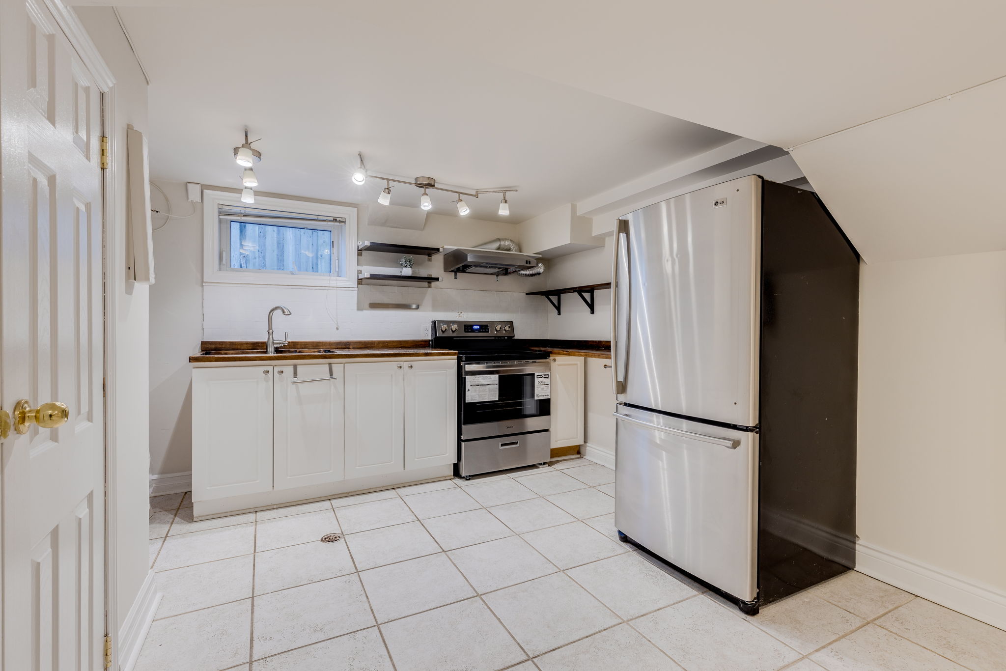 Toronto property showcase — delivered property photograph 6