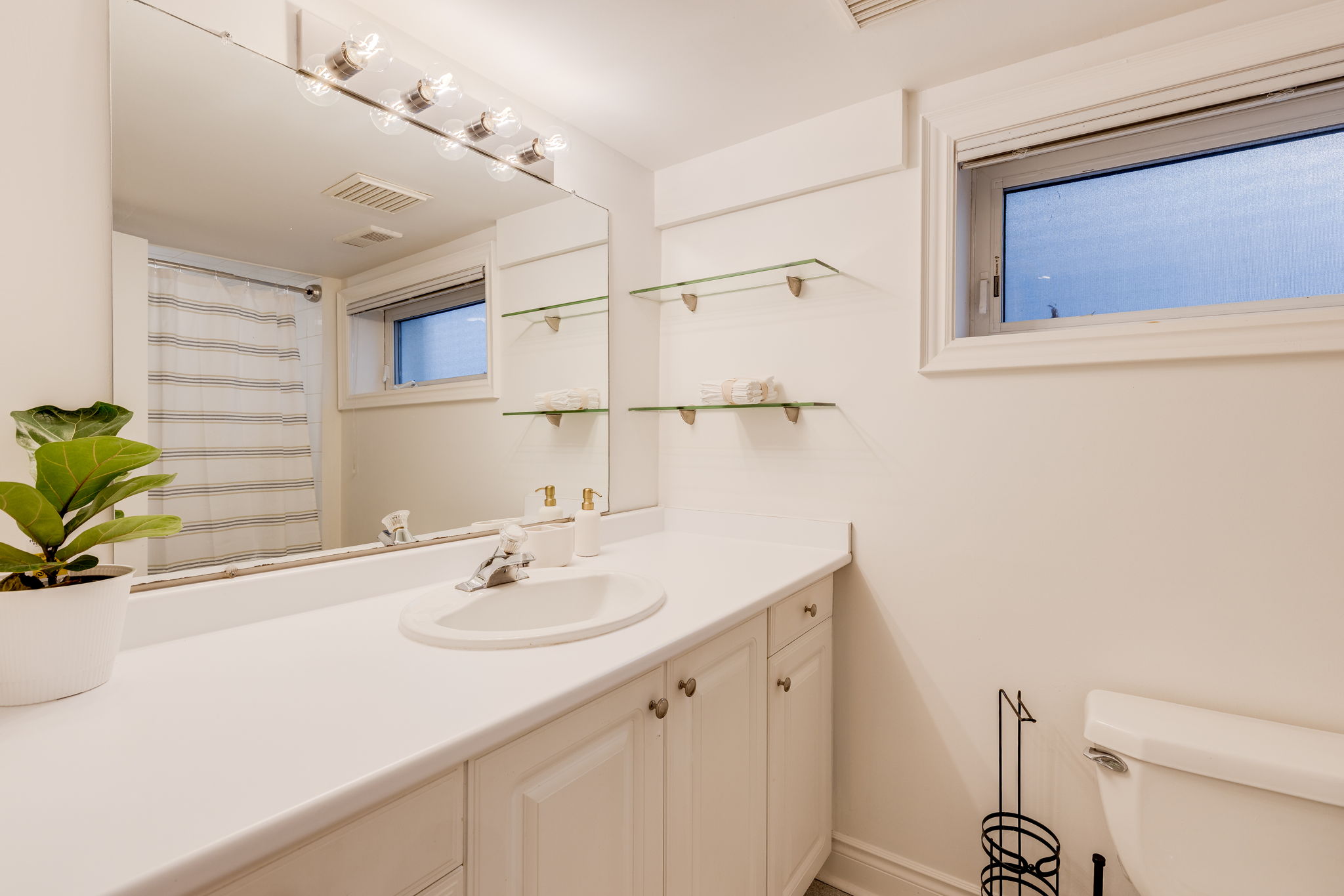 Toronto property showcase — delivered property photograph 9